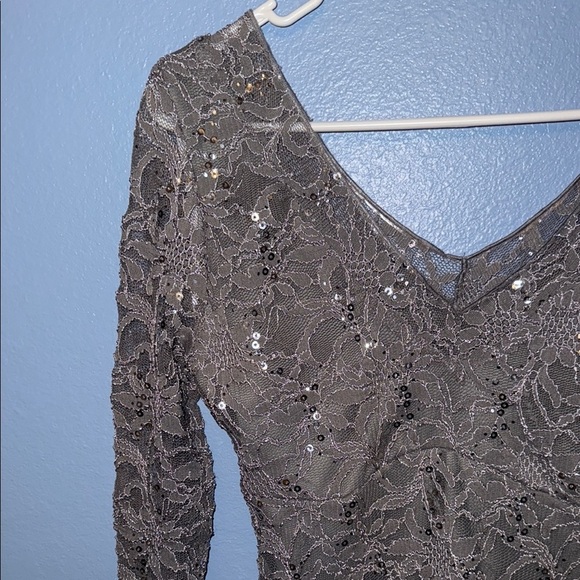 Boston Proper Elegant Gray Silver Sequin Women's Top - small. B4 - Picture 2 of 7